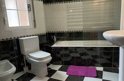 Algete House | Spacious 4-Bedroom Home - Perfect for 8 Guests