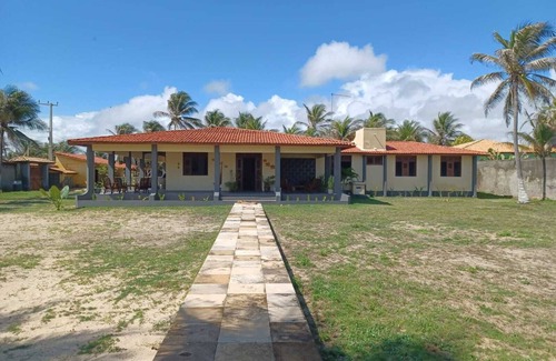 Caponga House | Spacious 4-bedroom house in amazing Caponga with WiFi