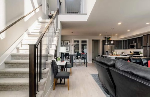 Northfield House | Spacious 4-bedroom house with WiFi, AC in delightful Central Park Denver