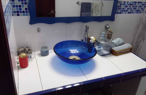 San Salvador House | Spacious 4 bedroom&Pool and 2 jacuzzis, WiFi, AC In Amazing area in San Salvador