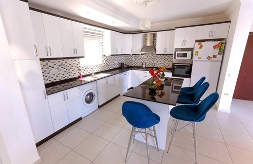 Uzumlu House | Spacious 4 Bedroom Villa with Very Private Pool, 10-15 mins Drive from Kalkan
