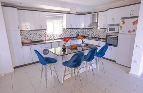 Uzumlu House | Spacious 4 Bedroom Villa with Very Private Pool, 10-15 mins Drive from Kalkan