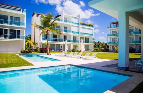 La Ceiba Apartment | Spacious 4-BR apt with AC, WiFi and jacuzzi at playa bonita Beach Residences