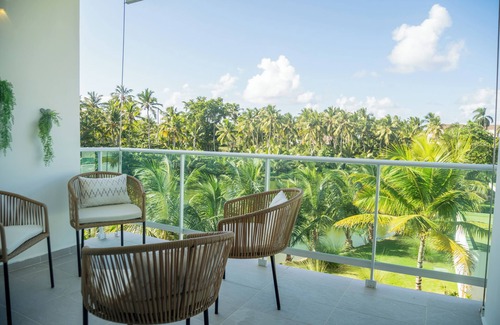 La Ceiba Apartment | Spacious 4-BR apt with AC, WiFi and jacuzzi at playa bonita Beach Residences