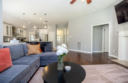 Cedar Park Apartment | Spacious 4BR Home Away From Home at Avery Ranch!