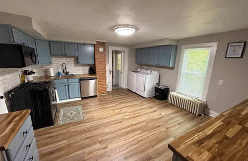 Cortland Apartment | Spacious 5-bedroom apartment in Cortland