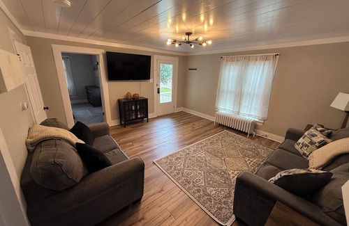 Cortland Apartment | Spacious 5-bedroom apartment in Cortland