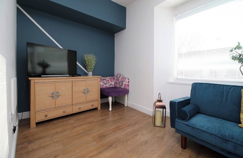 Castle Apartment | Spacious 5 bedroom flat-Swansea