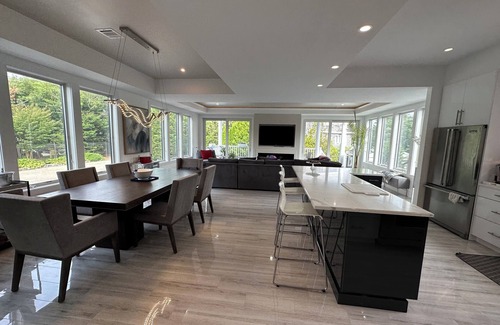 Loveladies House | Spacious 5-bedroom house in fabulous Long Beach with AC, WiFi