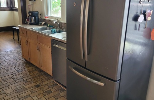 Miles City House | Spacious 5-bedroom house in marvelous Miles City with WiFi, AC