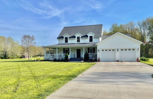 Rock Creek House | Spacious 5-bedroom house with WiFi, AC in delightful Rock Creek