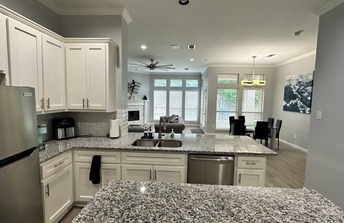 Garland House | Spacious 5-bedroom Home for Large Family