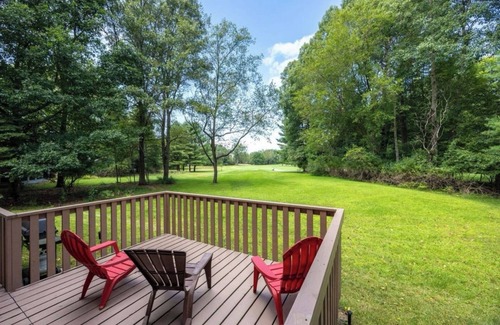 Canadian Lakes House | Spacious 5-bedroom house in charming Canadian Lakes