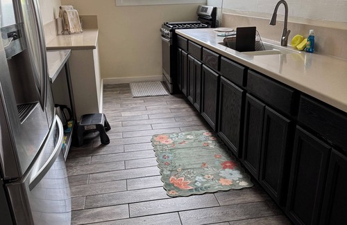 Hilo House | Spacious 5-bedroom house in enchanting Hilo with AC