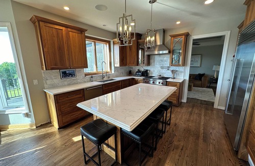 Belleville House | Spacious 5-bedroom house sleeps 14 with pool, hot tub, sauna and more!
