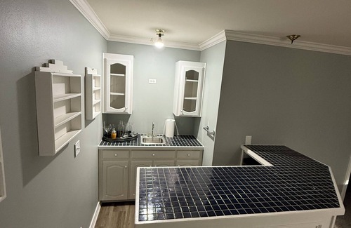 Ennis House | Spacious 5-bedroom Lakeside Retreat w/Pool in Ennis, TX -Sleeps 14