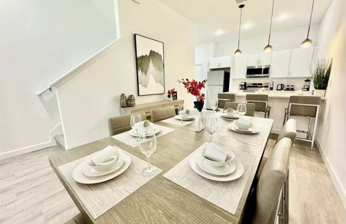 Loughman House | Spacious 5-bedroom near Disney with private pool