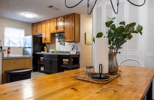 Southside House | Spacious 5-bedroom bungalow in fantastic Lackland AFB San Antonio