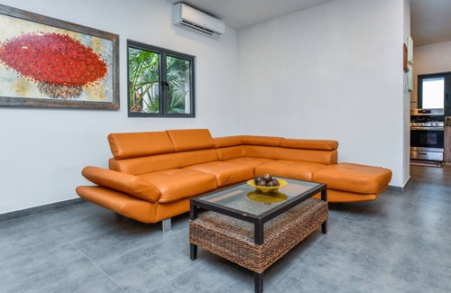 Jaburibari House | Spacious 5 bedroom Villa Paradera