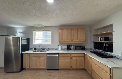 Sherwood Park House | Spacious 5BR Family Retreat in Sherwood Park