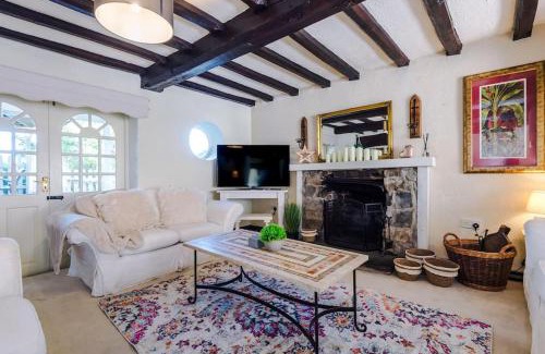 Ruthin House | Spacious 5BR Home w/Game Room