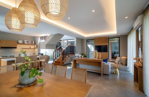 Pejeng Villa | Spacious, 5BR Villa with a Rice Field View in Ubud