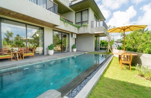 Pejeng Villa | Spacious, 5BR Villa with a Rice Field View in Ubud