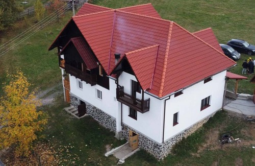 Calatele Ski Chalet | Spacious 6-bedroom chalet in marvelous Călățele near Beliș with WiFi