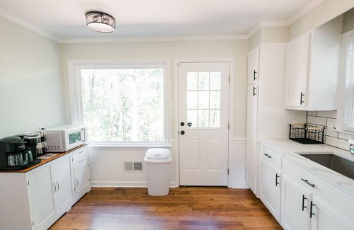 Macon House | Spacious 6 bedroom home near Downtown Macon!