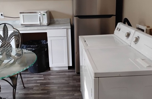 Fort Valley Apartment | Spacious 6-bedroom apartment in lovely Fort Valley with WiFi, AC