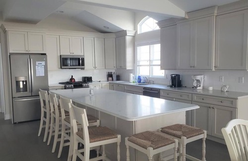 Townsend's Inlet House | Spacious 7-bedroom Waterfront Townhome In Marvelous Sea Isle City With WiFi, AC