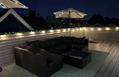 West Side House | Spacious 7-bedroom house in Jersey City
