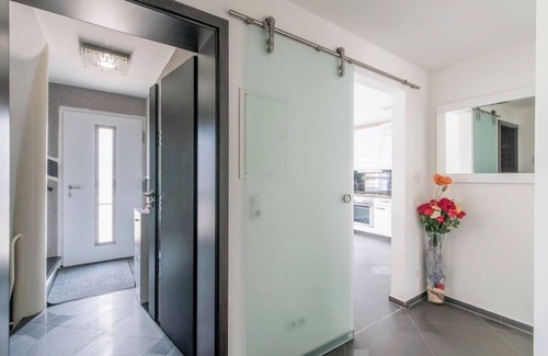 Dohren-Wulfel House | Spacious 8-bedroom house in wonderful Hannover with WiFi near the fair.