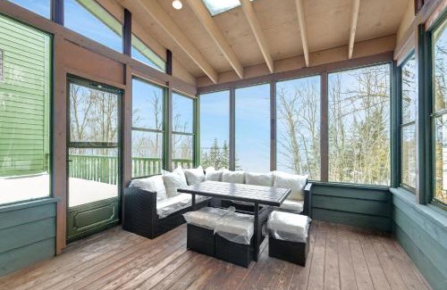 Walker House | Spacious 8-Br Leech Lake Retreat with Game Room