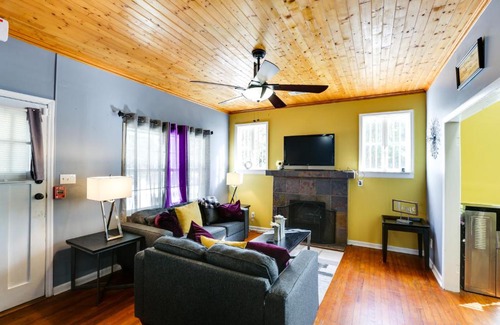 Albany House | Spacious Albany Retreat Near Flint River Trail!