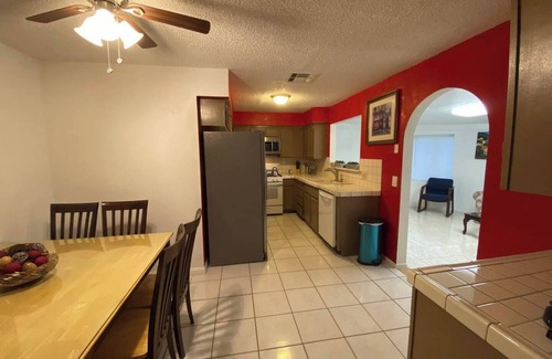 South Christy House | SPACIOUS AND BEAUTIFUL! WITH UP TO 14 GUESTSnn