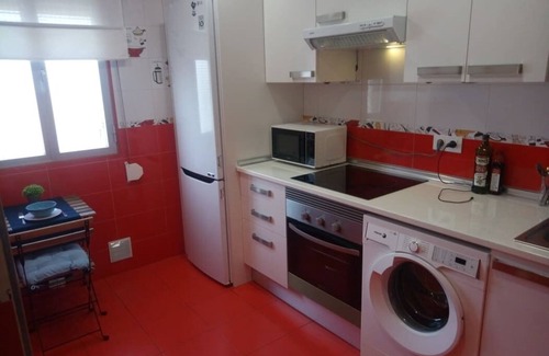 San Diego House | Spacious and brand new apartment one stop from Atocha