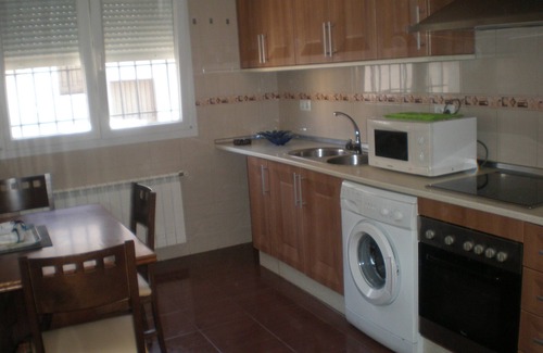 Manzanares Apartment | Spacious and central apartment 45 kilometers from Las Lagunas de Ruidera