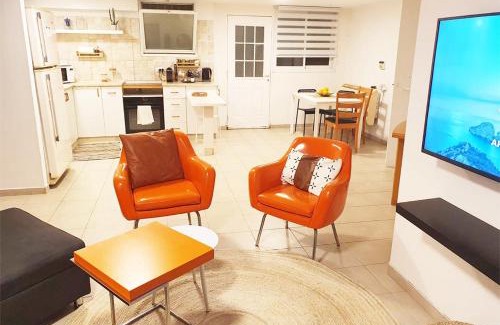 Gan Hayyim Apartment | Spacious and Peaceful 2BD with a Garden & Parking