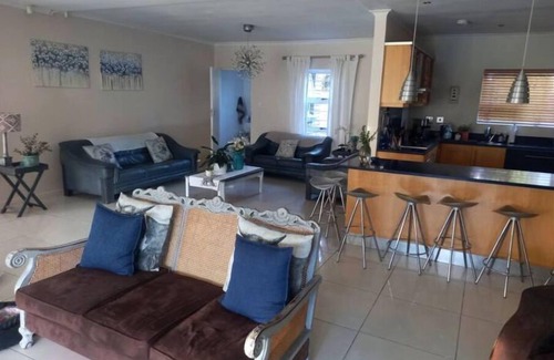 Summerstrand House | Spacious and Peaceful home, Summerstrand,Gqeberha