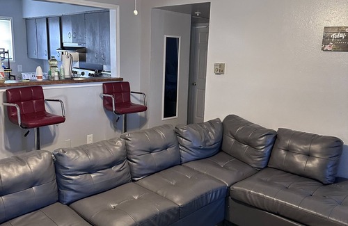 Dallas Apartment | Spacious and secluded 1BR