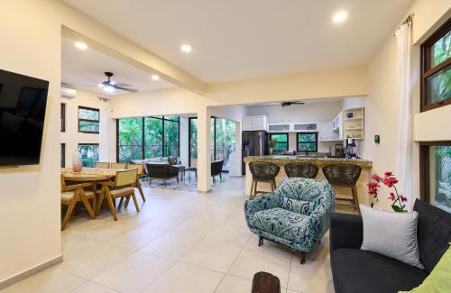 Playacar House | Spacious and Stylish Vacation Home for 8 with Private Pool and Large Terrace