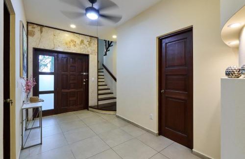 Playacar House | Spacious and Stylish Vacation Home for 8 with Private Pool and Large Terrace