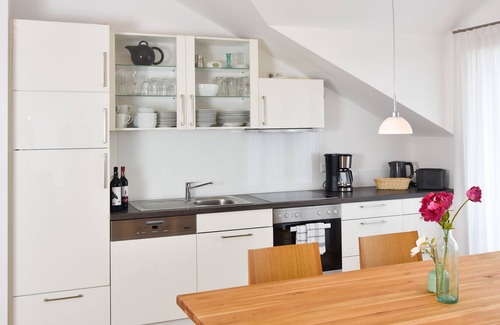 Utting am Ammersee Apartment | Spacious apartment on the top floor - walking distance to the lake - Utting am Ammersee
