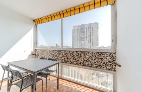Bron Apartment | Spacious Apartment for 8 People - Bron Grand Clement