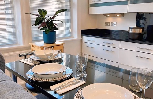 Belsize Apartment | Spacious apartment in Belsize Park that can comfortably sleep four