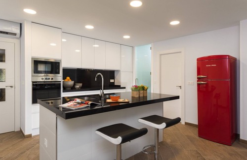 Centro - Sagrario Apartment | Spacious Apartment in Great Central Location. Tablas