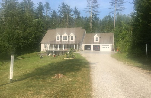 Arlington Apartment | Spacious apartment in beautiful, historic Arlington VT