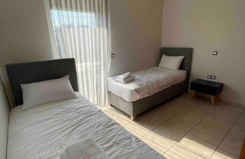 Kalathas Apartment | Spacious Apartment Nearby the Sea - 3 Bedrooms
