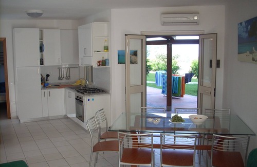 Parghelia Apartment | Spacious apartment with views of the sea, the mountains, Tropea and Stromboli